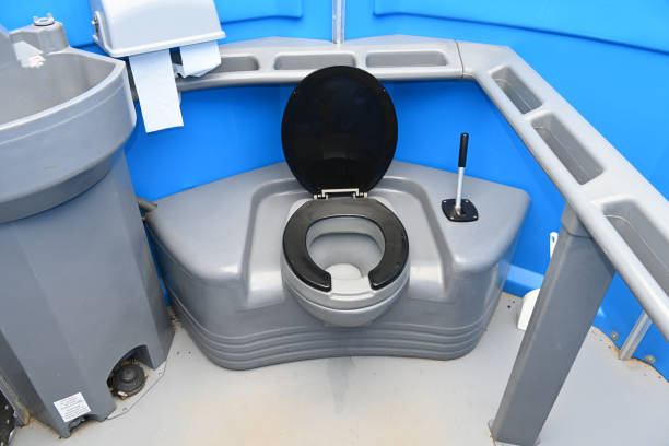 Best Construction site porta potty rental  in Trowbridge Park, MI
